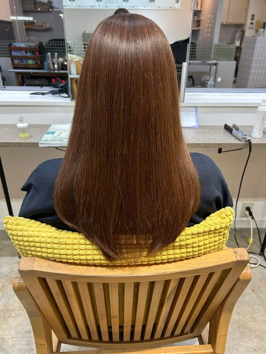 セミロング 縮毛矯正 UNBIRTHDAY ゆづみのヘアスタイル