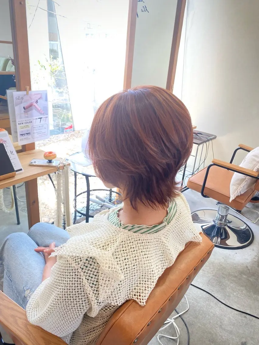ミディアム ウルフカット 酸性ストレート/ブリ ーチなしWカラー河本のヘアスタイル
