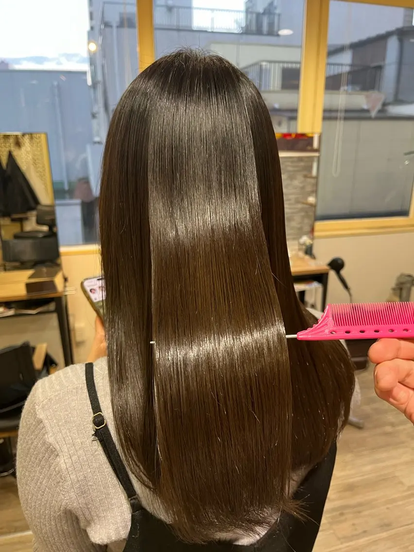 セミロング カラー ヘアカラー トリートメント ワタイショウタ 髪質改善✨眉毛サロンのヘアスタイル