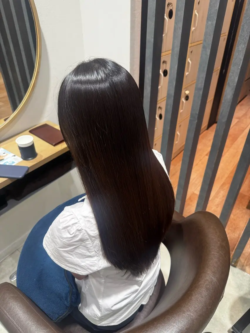ロング 縮毛矯正 ナチュラルうる艶 カラーミル🌙のヘアスタイル
