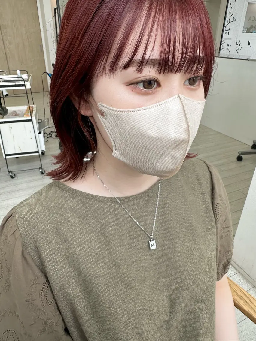 ショート カラー 切りっぱなしボブ レッドカラー ボブ 石井（遠藤） 愛莉のヘアスタイル