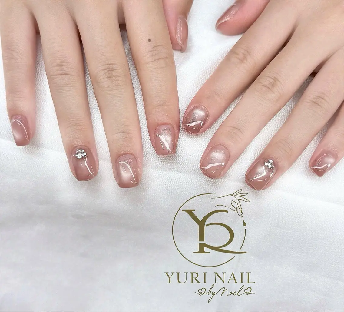 ネイル チークネイル フットネイル フレンチネイル グラデーション キラキラネイル ハンドネイル フットネイル ハンドケア YURI Nail Funabashiのネイルデザイン