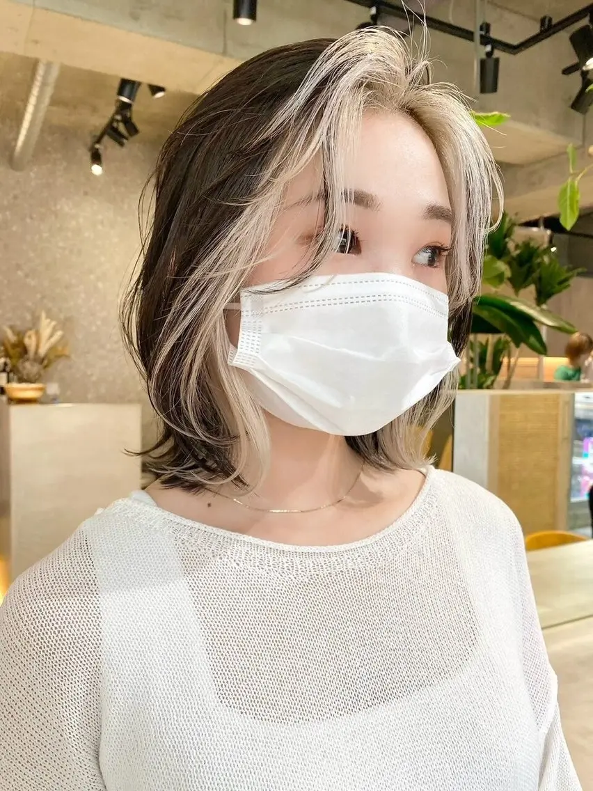 似合わせカット✂️➕ブリーチ込みデザインカラー💡➕艶髪3stepトリートメント🪽の写真