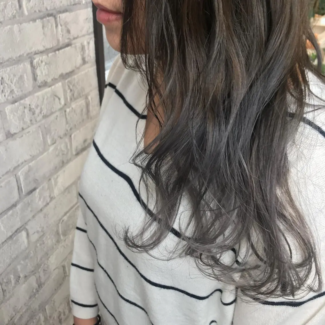 ロング カラー ブリーチ Oopsレイヤー 加藤澄都のヘアスタイル