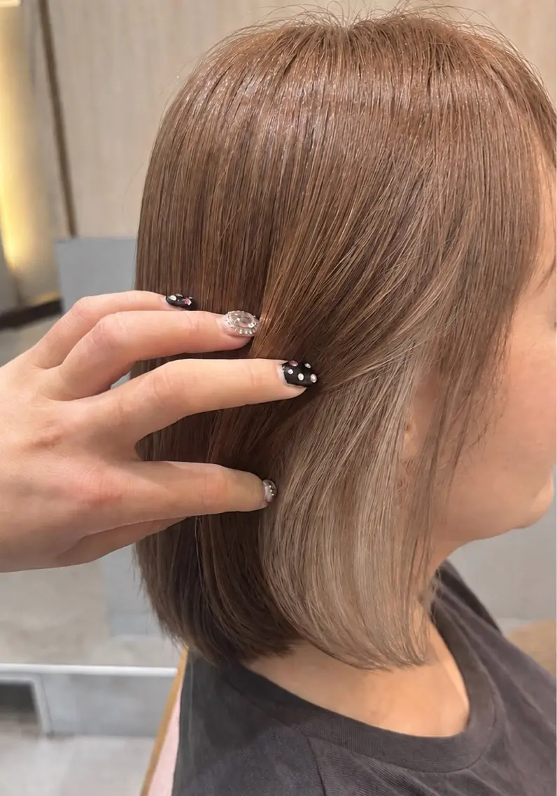 ミディアム カラー インナーカラー カット ヘアカラー 𝘀𝗮𝗲 ⑅*/ 艶髪/ショートボブのヘアスタイル