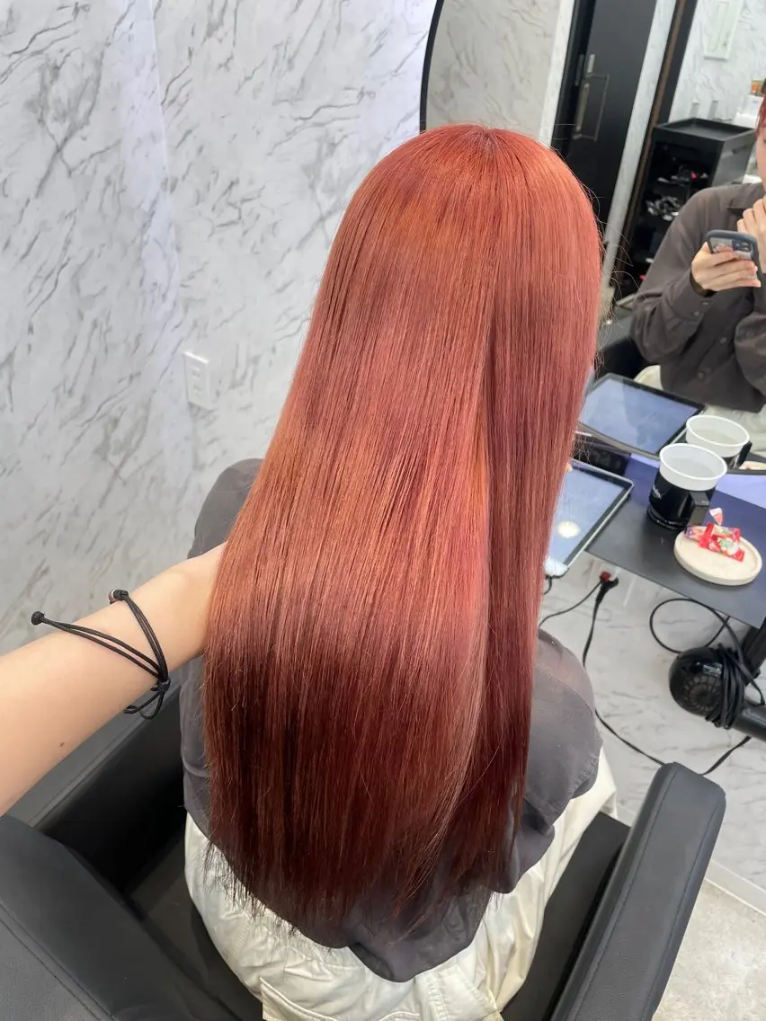 ロング カラー レッドカラー 韓国ヘア🎀 /♡𝓝𝓸𝓪♡のヘアスタイル