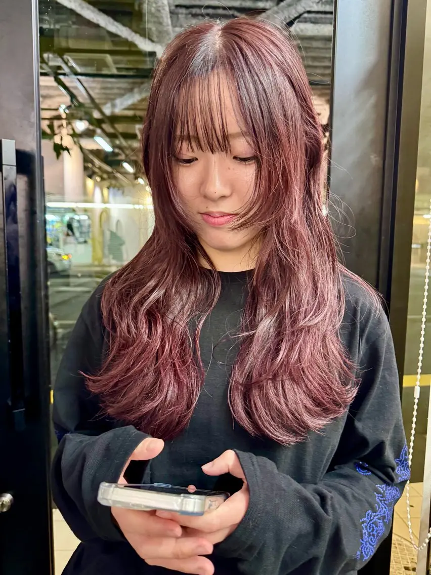 ロング カラー カット ヘアカラー 大塚 愛実のヘアスタイル