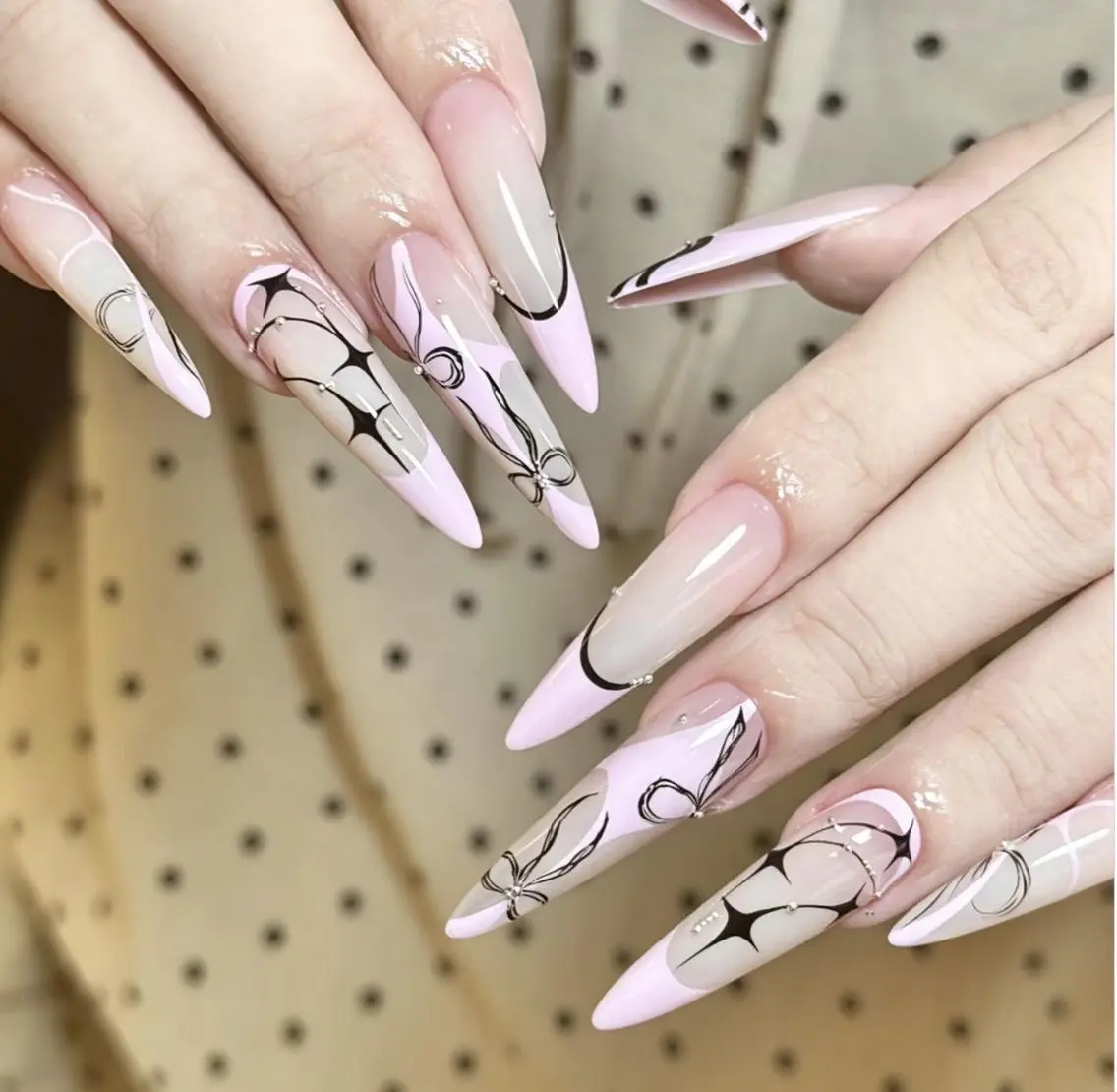 ネイル ハンドネイル 🎀 NaNa_nailのネイルデザイン