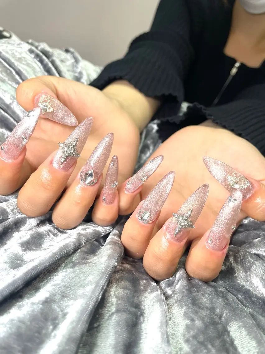ネイル ハンドネイル Mumu眉毛,ネイル モデル募集中🪄のネイルデザイン