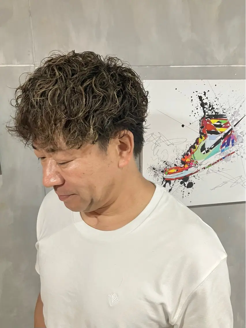 🦒メンズカット+特殊パーマ+ハイライト+オンカラー+トリートメント🦒の写真