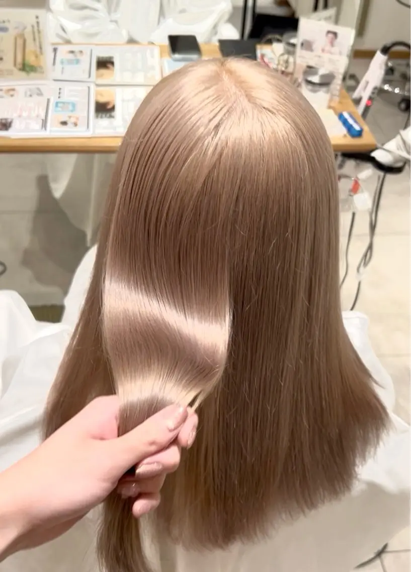 ロング カラー ベージュカラー ミルクティーベージュ 🤍ayana / メンズ/カラー🤍のヘアスタイル