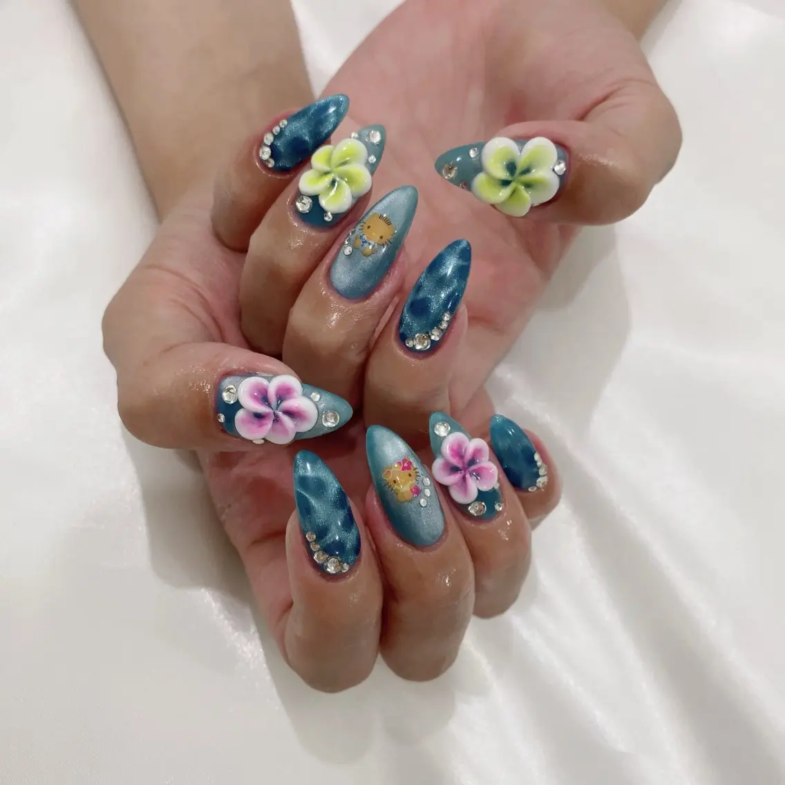 ネイル ハンドネイル SOL NAILのネイルデザイン