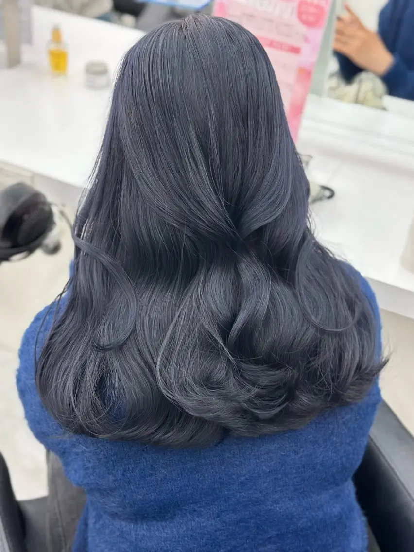 ロング カラー ヘアアレンジ 艶カラー/ハイトーン /レイヤーカットのヘアスタイル