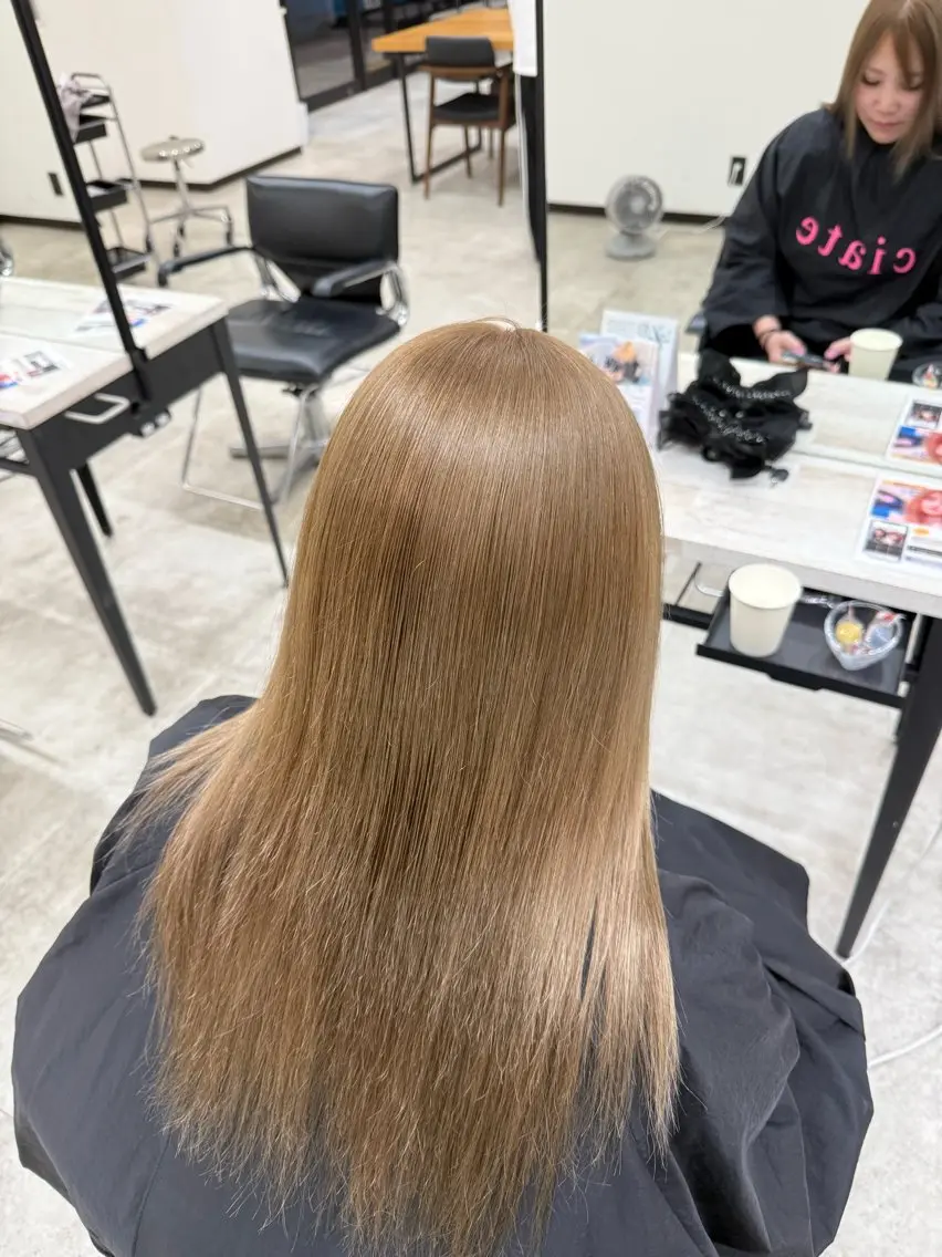 カラー ベージュカラー ハイトーンカラー ヘアカラー ciate山口 TAKUMAのヘアスタイル