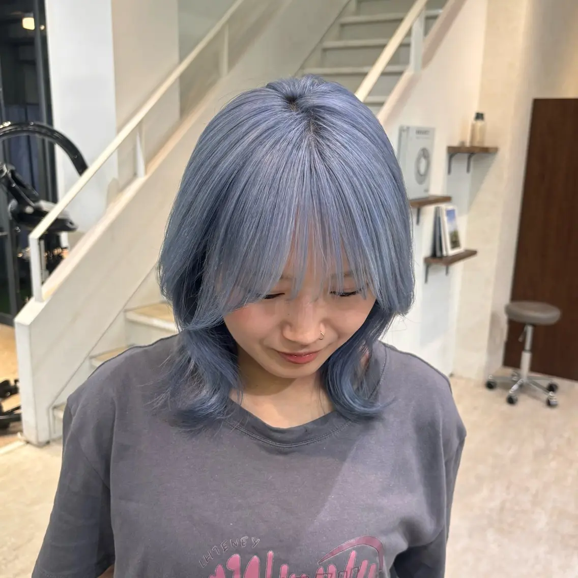 ミディアム カラー 🤍レイヤーカット ハイトーンまりん🤍のヘアスタイル