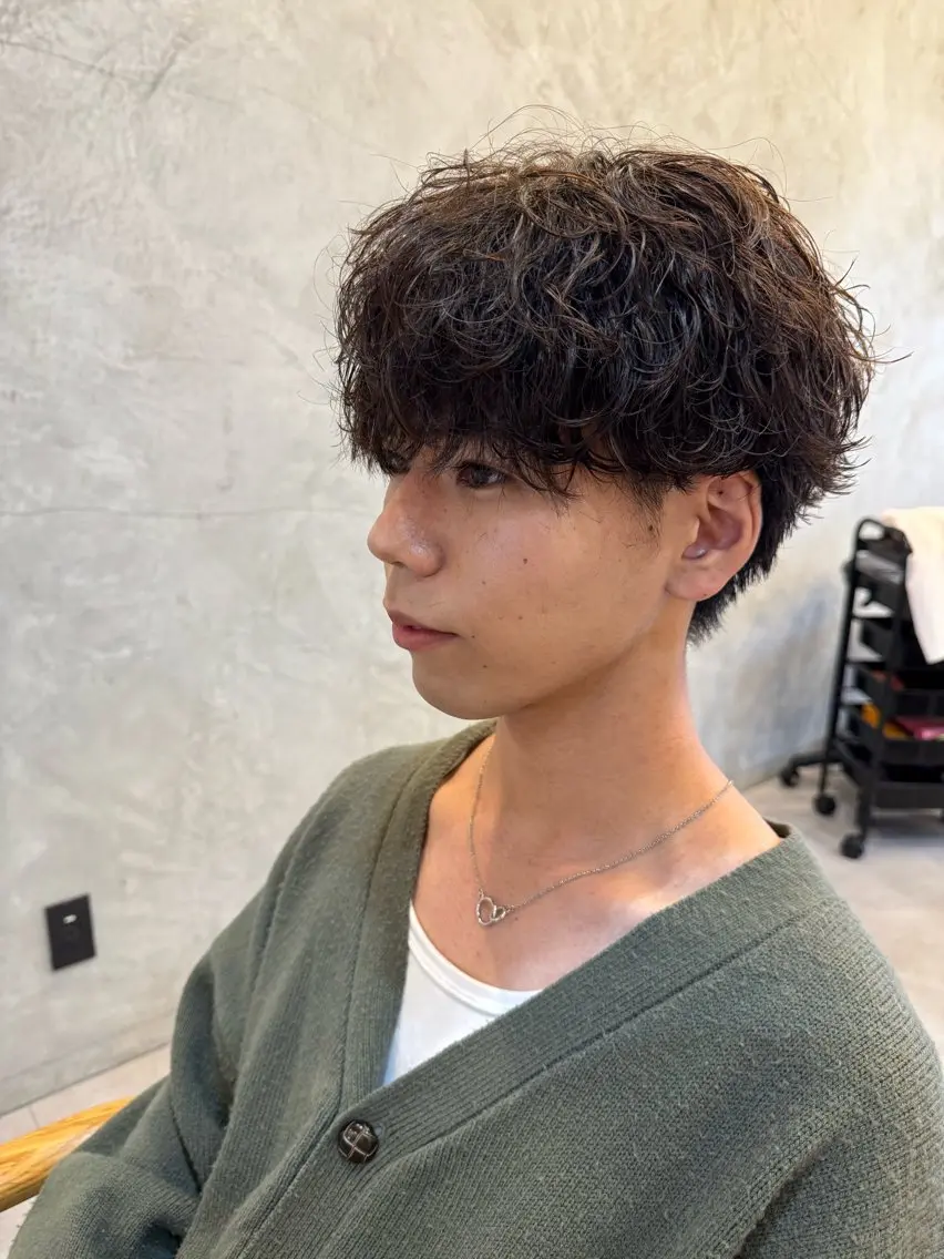 【２​〜​３回目の方はこちら】💈就活などで暗くしたい方も大歓迎💈カラー＋トリートメント（白髪染めも可）の写真