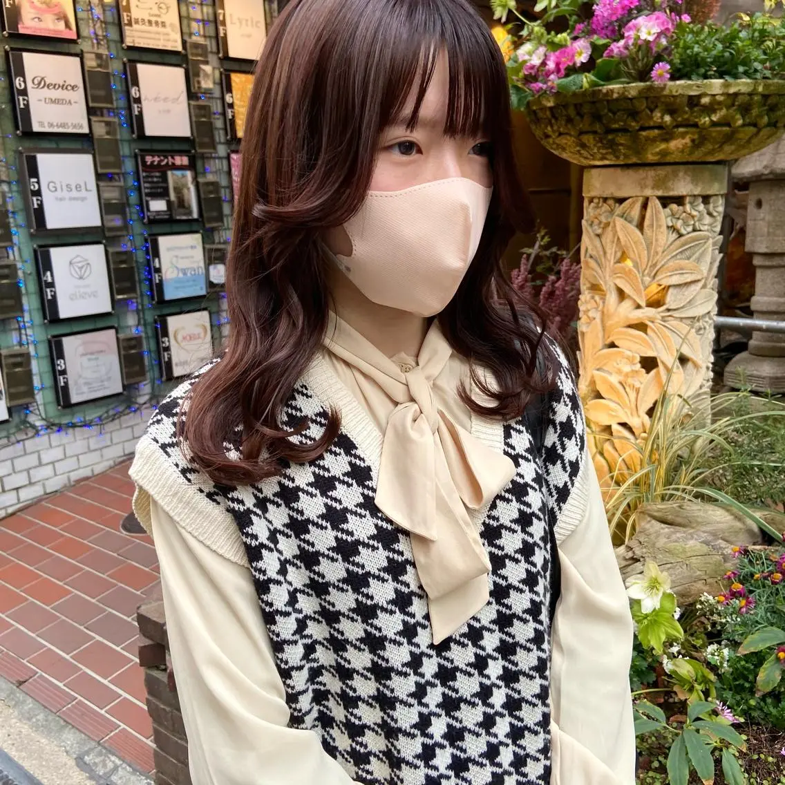 セミロング カラー ベージュカラー ブリーチ ケアブリーチ 透明感カラー ダブルカラー mai 🎀 / 梅田美容室のヘアスタイル