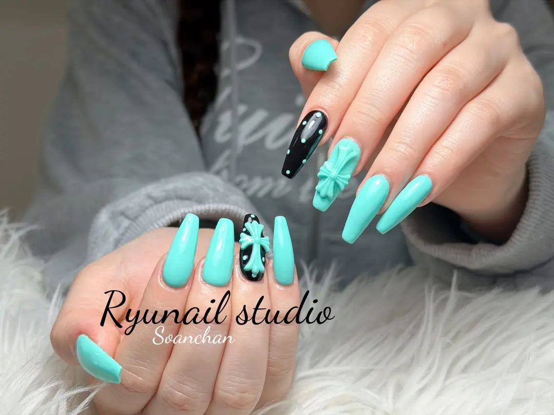 ネイル アートネイル ジェルネイル マグネットネイル ニュアンスネイル シンプルネイル ハンドネイル Ryu Nail NekoChanのネイルデザイン