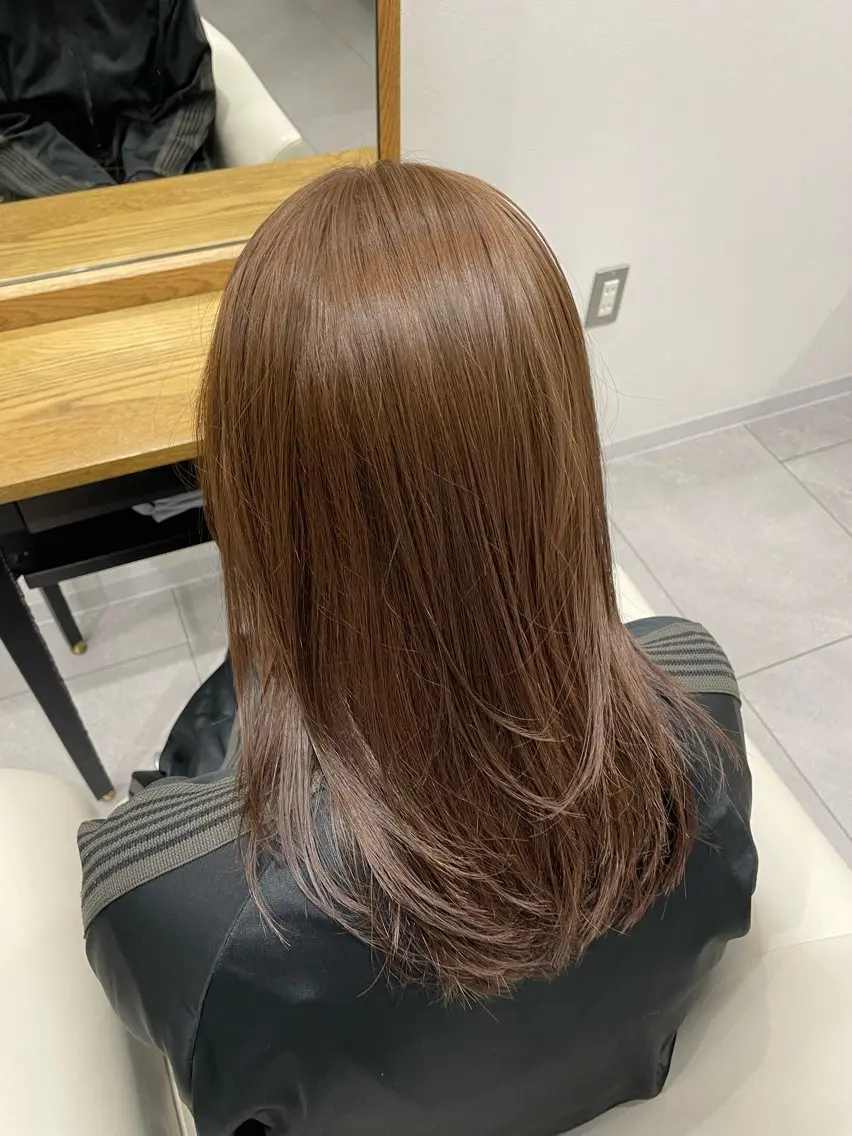 ミディアム レイヤーカット カット ヘアカラー 小武海 俊太のヘアスタイル