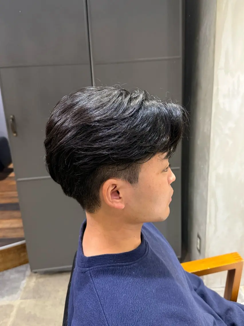 パーマ メンズ メンズパーマ ニュアンスパーマ メンズカット Hikaruのヘアスタイル