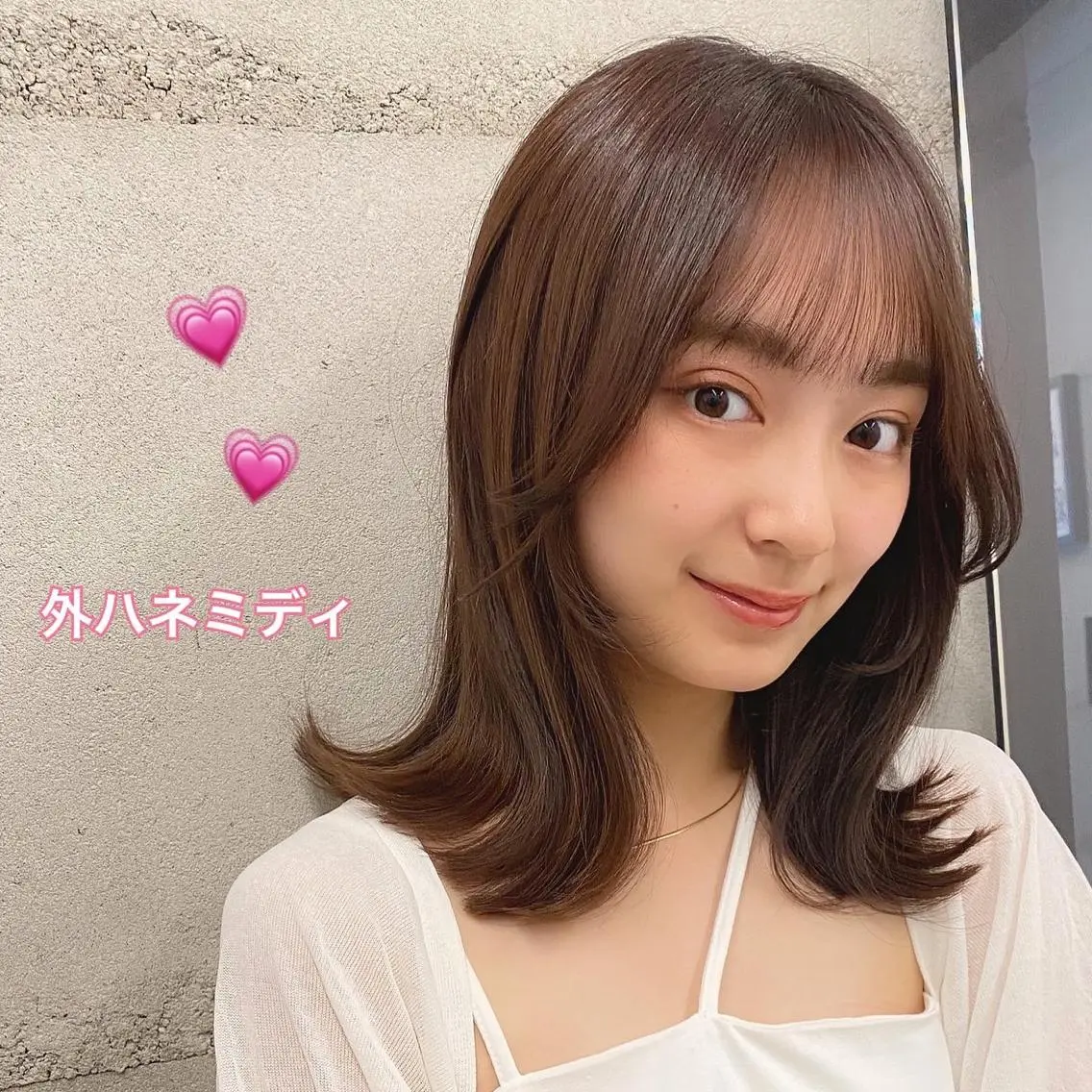 ミディアム カット ナガイ アヤのヘアスタイル
