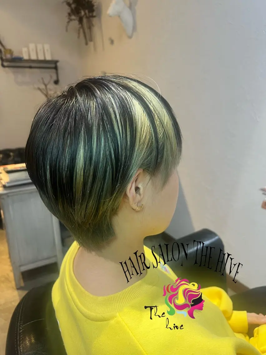 ショート カラー カット ヘアカラー Hair salon The hiveのヘアスタイル