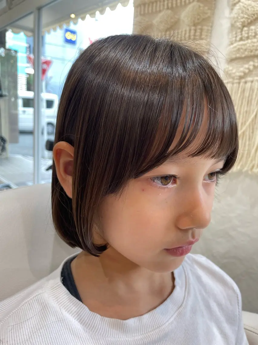 ミディアム ボブ 吉川 うららのヘアスタイル