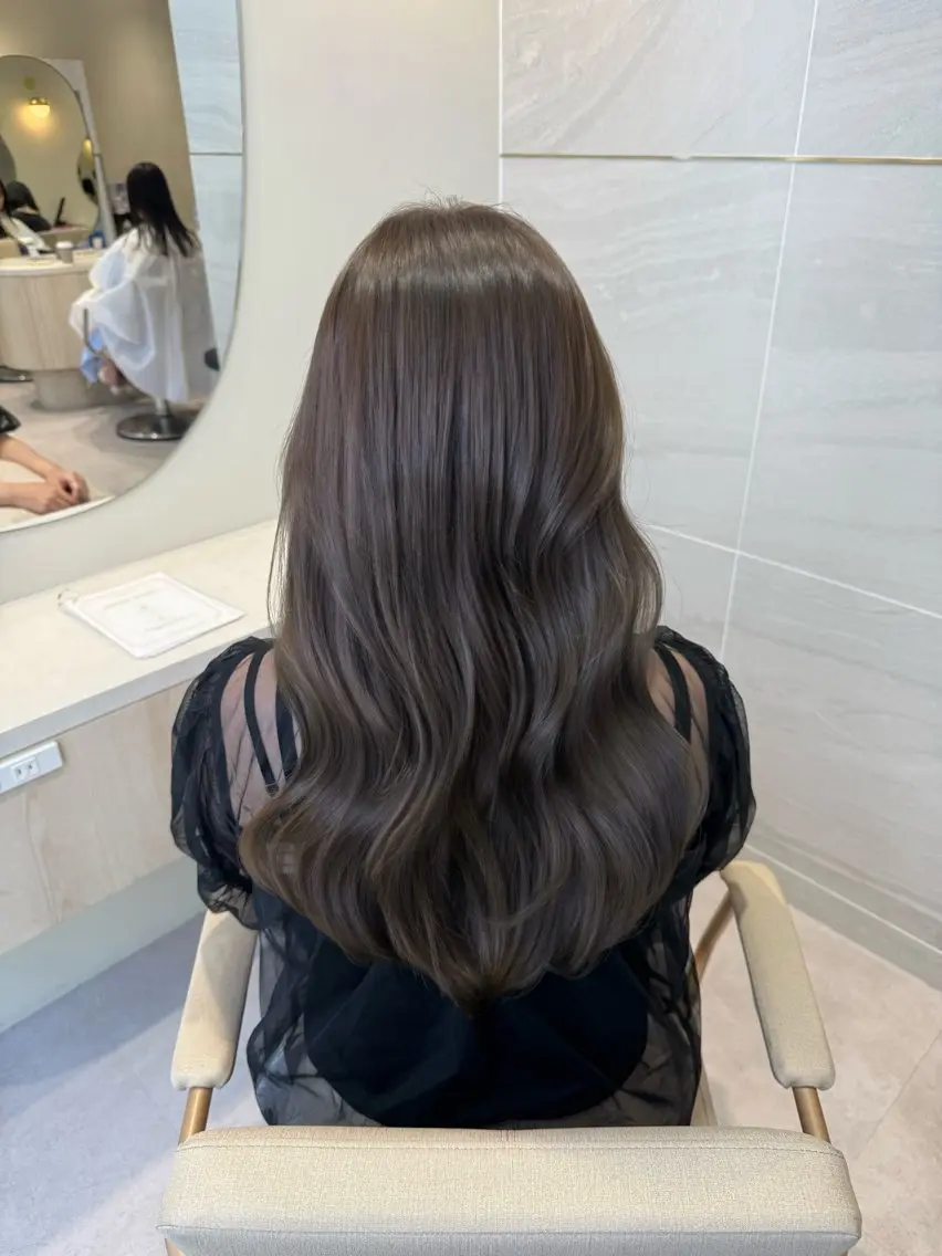 ロング カラー ベージュカラー イルミナカラー シアーベージュ カット ヘアカラー トリートメント 透明感カラー🌿 グレージュ🐺陽介のヘアスタイル