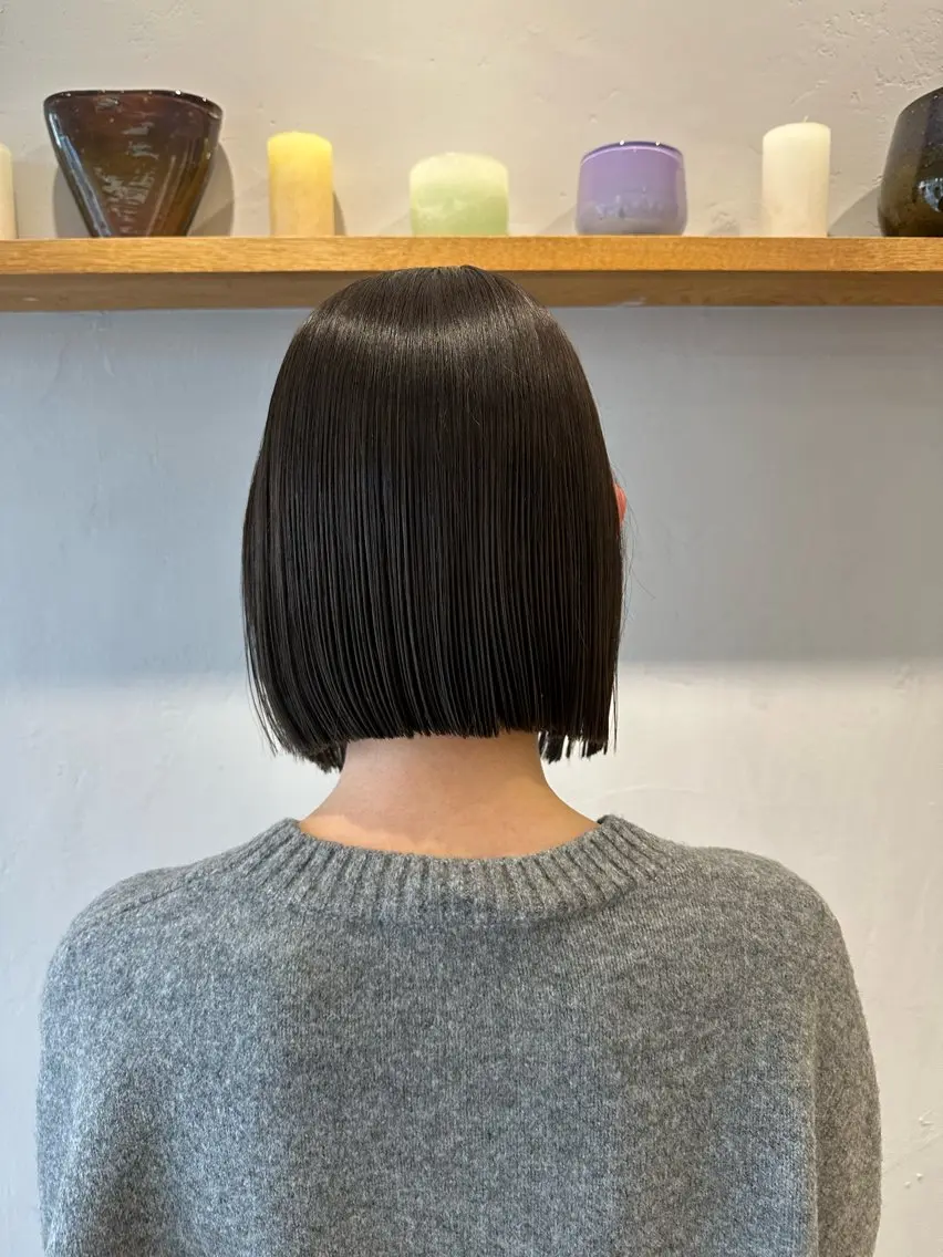 ショート カラー ブリーチ ハイトーンカラー ブリーチなしカラー オリーブカラー ボブ REINA☁️透明感 カラー/ぷつっと♡のヘアスタイル