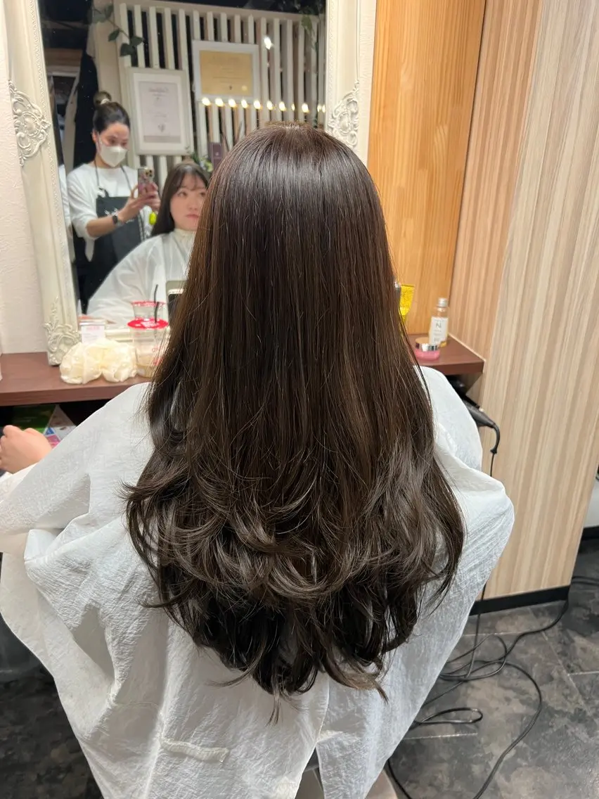 ロング 顔周りカット レイヤーカット 脇部 亜梨沙のヘアスタイル