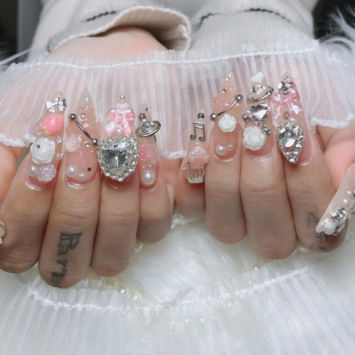 ネイル オーロラネイル ボルドー ブラウン 氷ネイル・うるうるネイル キラキラネイル ハンドネイル Sora  Nail 長さ出し専門店のネイルデザイン
