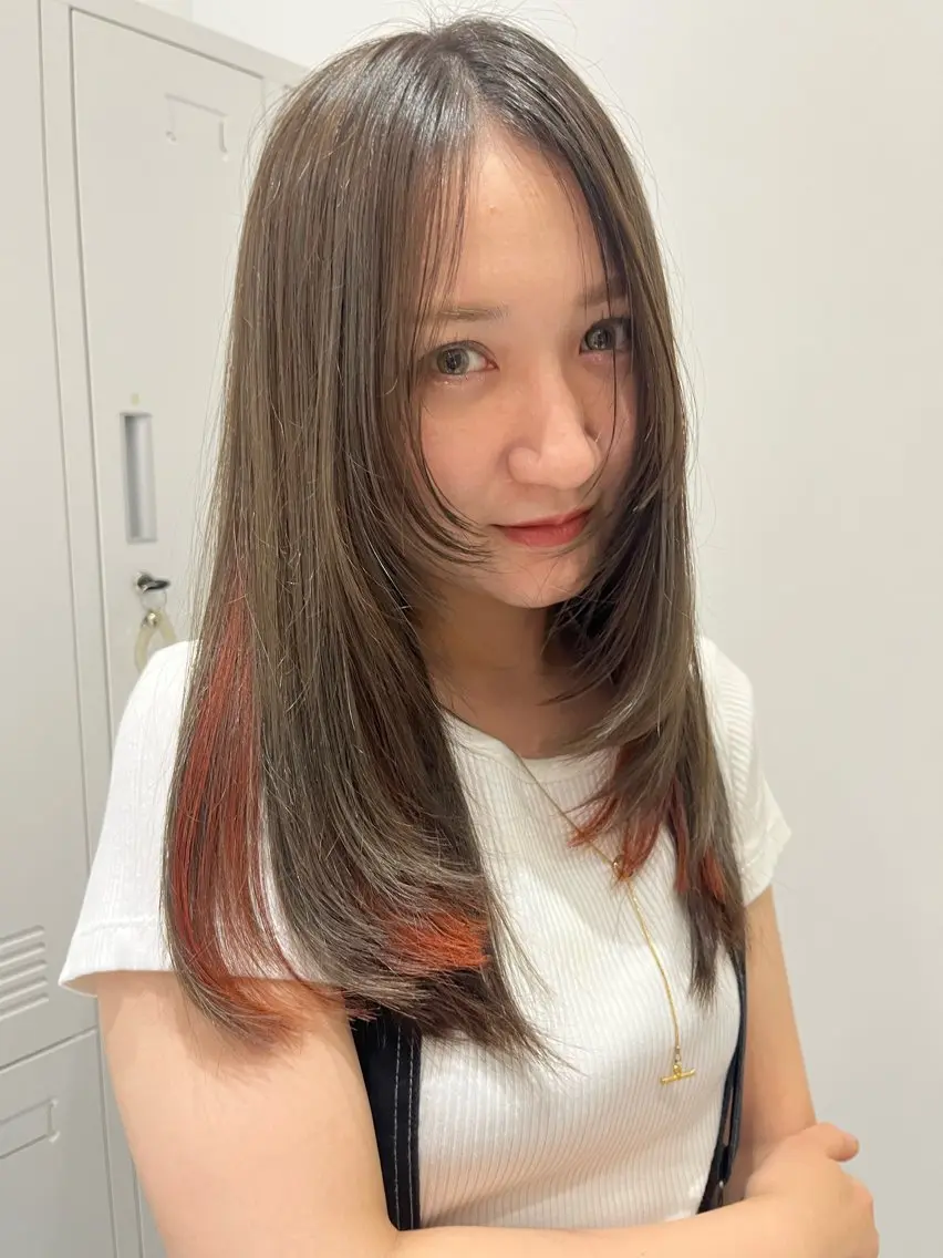 セミロング 髪質改善 韓国風ヘア レイヤーカット ヘアカラー 透明感カラー👑 井上美乃里のヘアスタイル