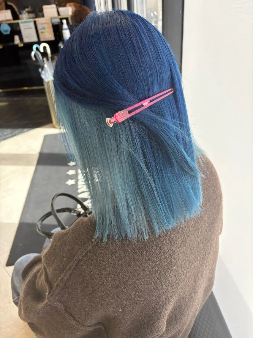 セミロング ヘアカラー 山岸 朱里のヘアスタイル