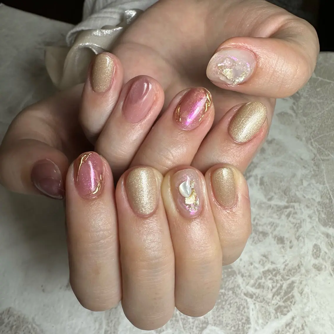 ネイル ハンドネイル 里見 麗のネイルデザイン