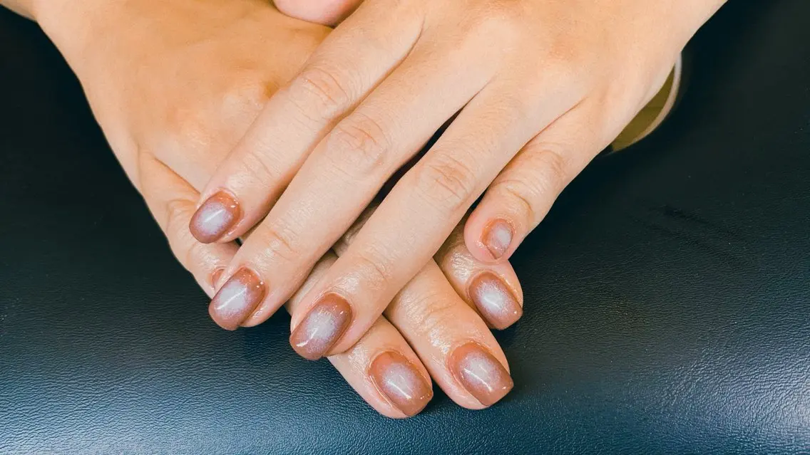 ネイル ブルー チークネイル ショートネイル ハンドネイル NAIL__ KOKOのネイルデザイン