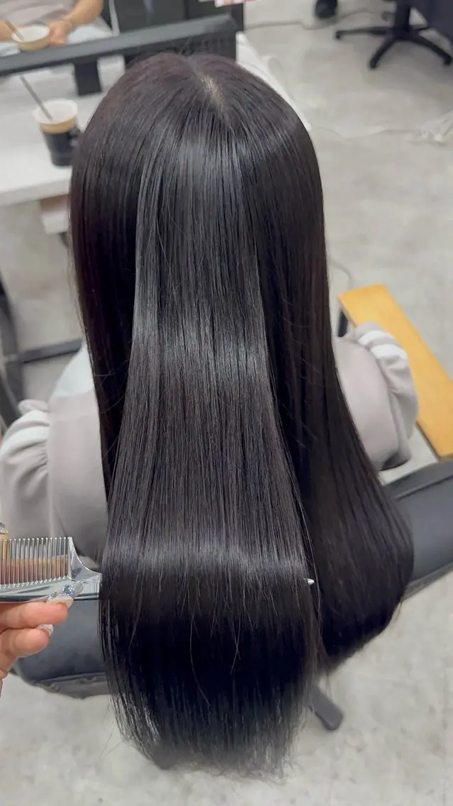 ロング カラー アッシュ アッシュブラウン ベージュカラー 黒髪 ブリーチ カット ヘアカラー トリートメント 赤み無し柔らかカラー 【梅田】madokaのヘアスタイル