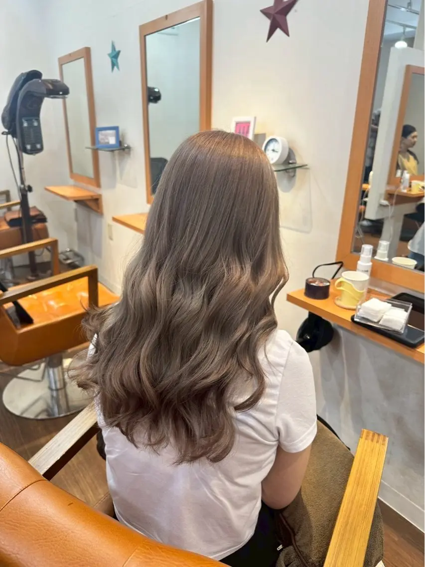 ロング カラー ベージュカラー ヘーゼル ヘアカラー 🎀透明感カラー🎀 / INOUEのヘアスタイル