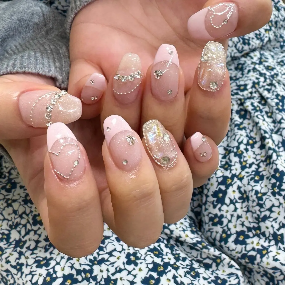 ネイル オーロラネイル フレンチネイル ハート 持ち込み ピンク ハンドネイル pointillé .ayaのネイルデザイン