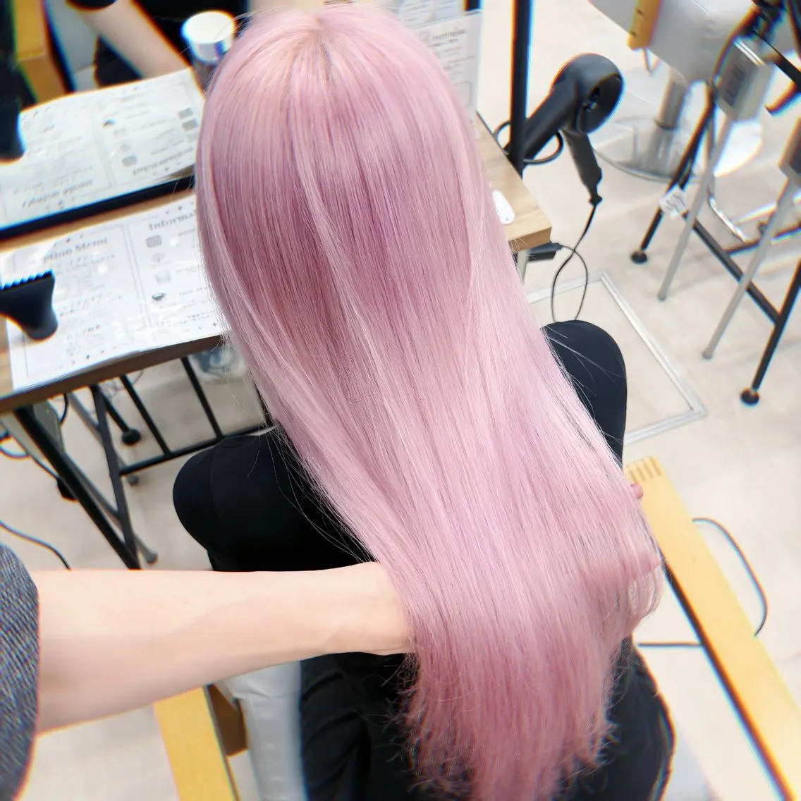 ロング カラー ブリーチ ケアブリーチ デザインカラー ハイトーンカラー ハッシュカット ヘアカラー トリートメント ハイトーン/レイヤー しゅーたのヘアスタイル