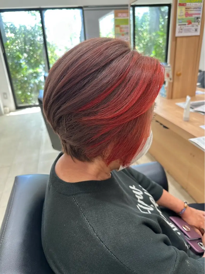 ショート ヘアカラー 垣村 艶樹のヘアスタイル