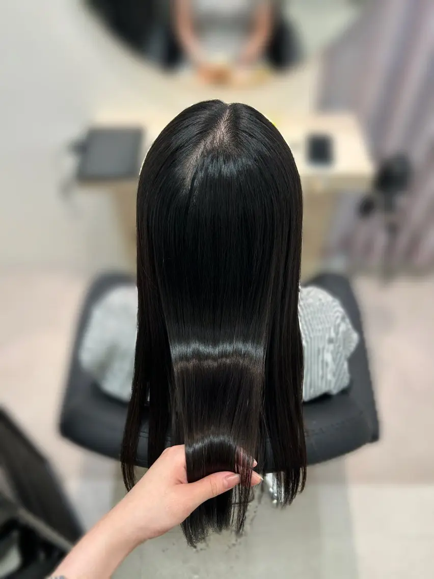 縮毛矯正 リリ カのヘアスタイル
