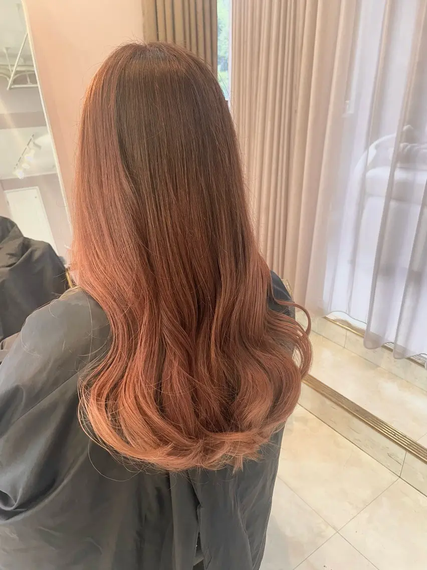ロング カラー ブリーチカラー shizukiのヘアスタイル