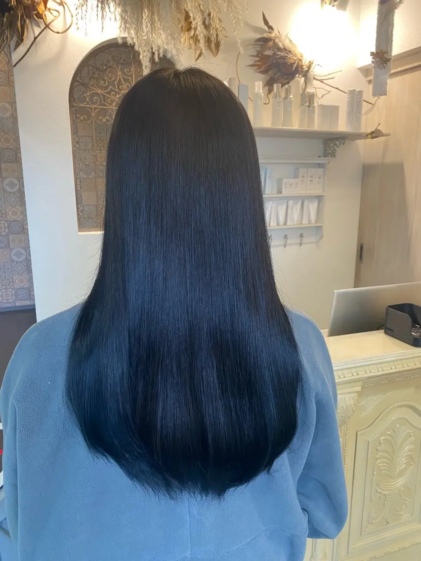 ロング カラー 黒髪 ブルーカラー ブルーブラック ヘアカラー トリートメント maya マヤのヘアスタイル