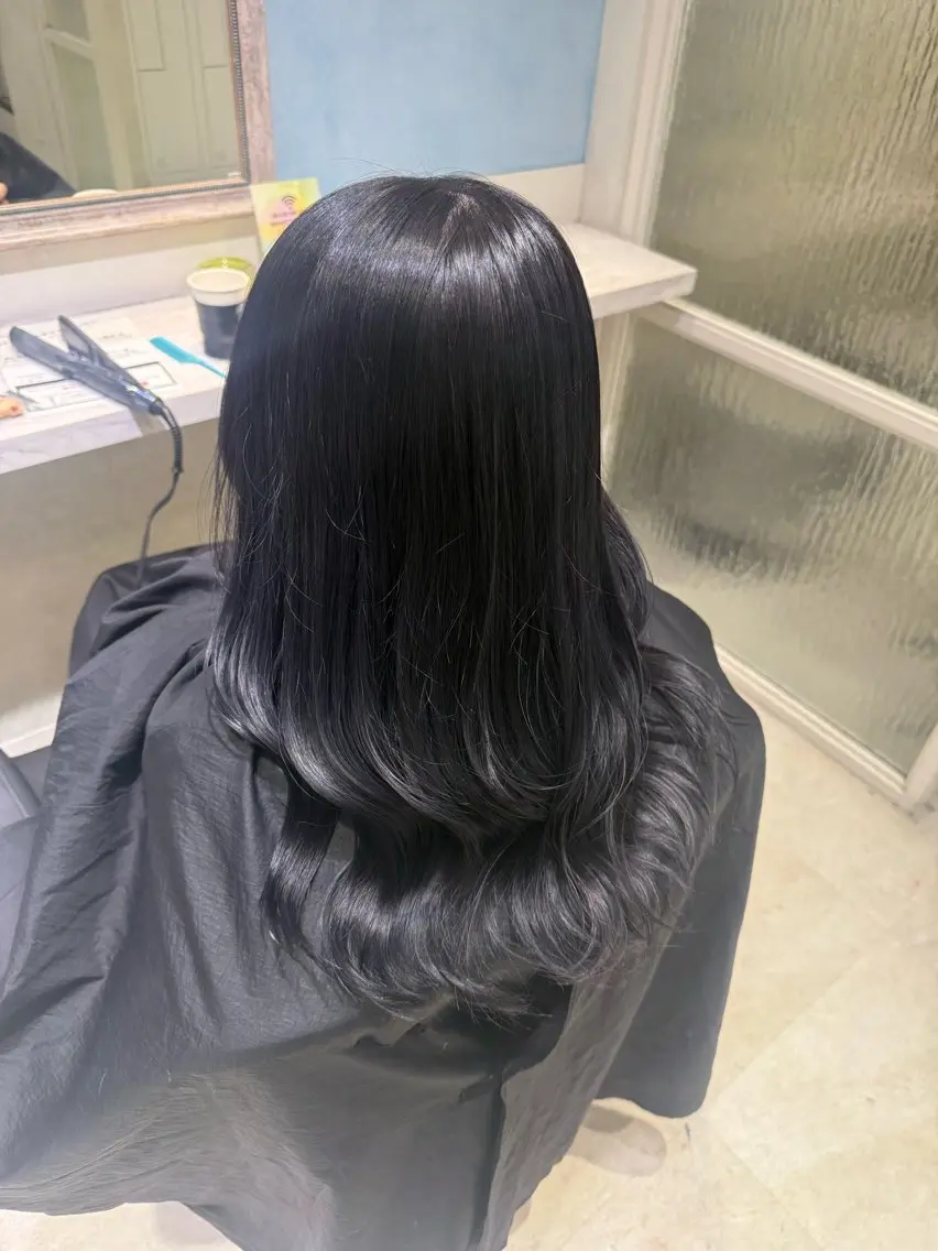 ロング カラー アッシュ ベージュカラー ブリーチ ブルーカラー 透明感カラー ヘアカラー ハイトーン/ブリーチ 💙みずき💙のヘアスタイル