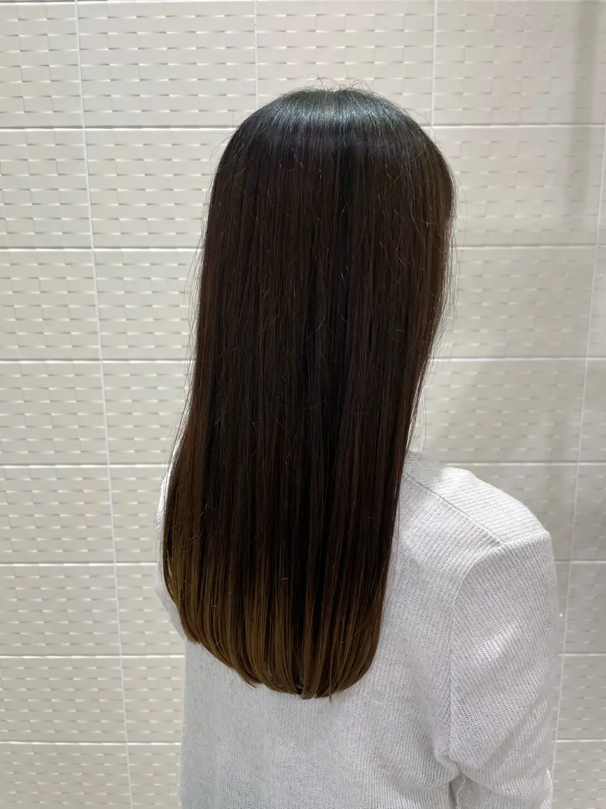 ロング 服部 涼乃のヘアスタイル