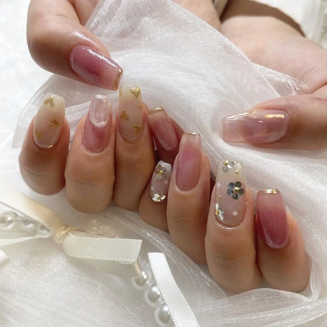 ネイル アートネイル ジェルネイル 韓国ネイル 持ち込み ワンカラーネイル ハンドネイル fiore nail 🦋のネイルデザイン