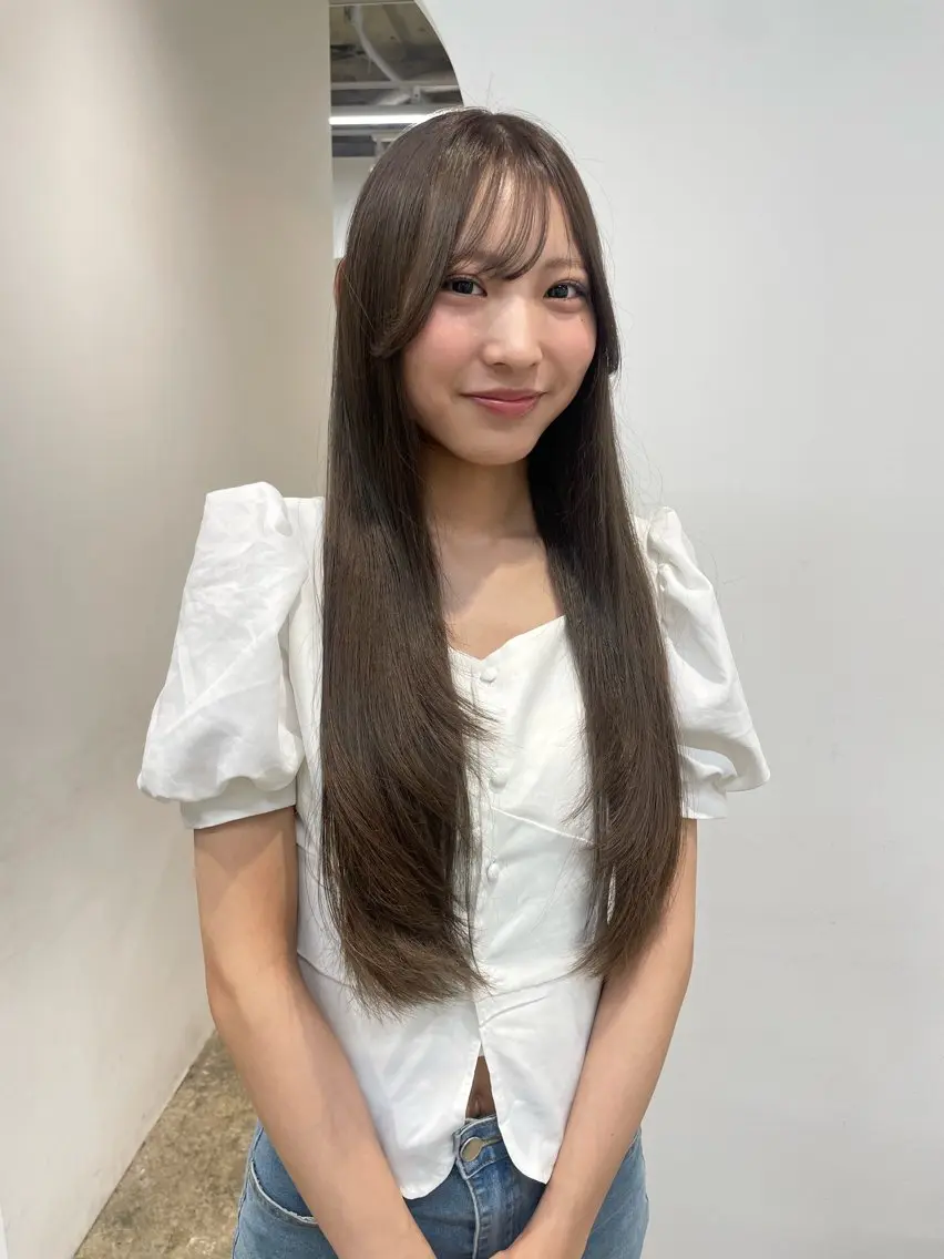 ロング カラー グレージュ ヘアカラー トリートメント 𝘚𝘶𝘻𝘶 𓂃𓈒𓏸のヘアスタイル