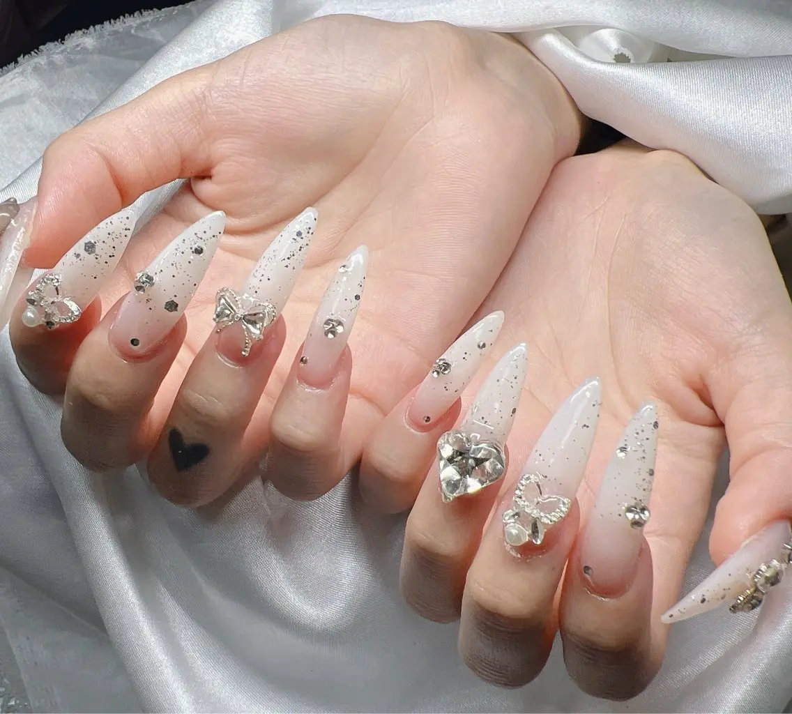 ネイル ハンドネイル Lee Nailsのネイルデザイン