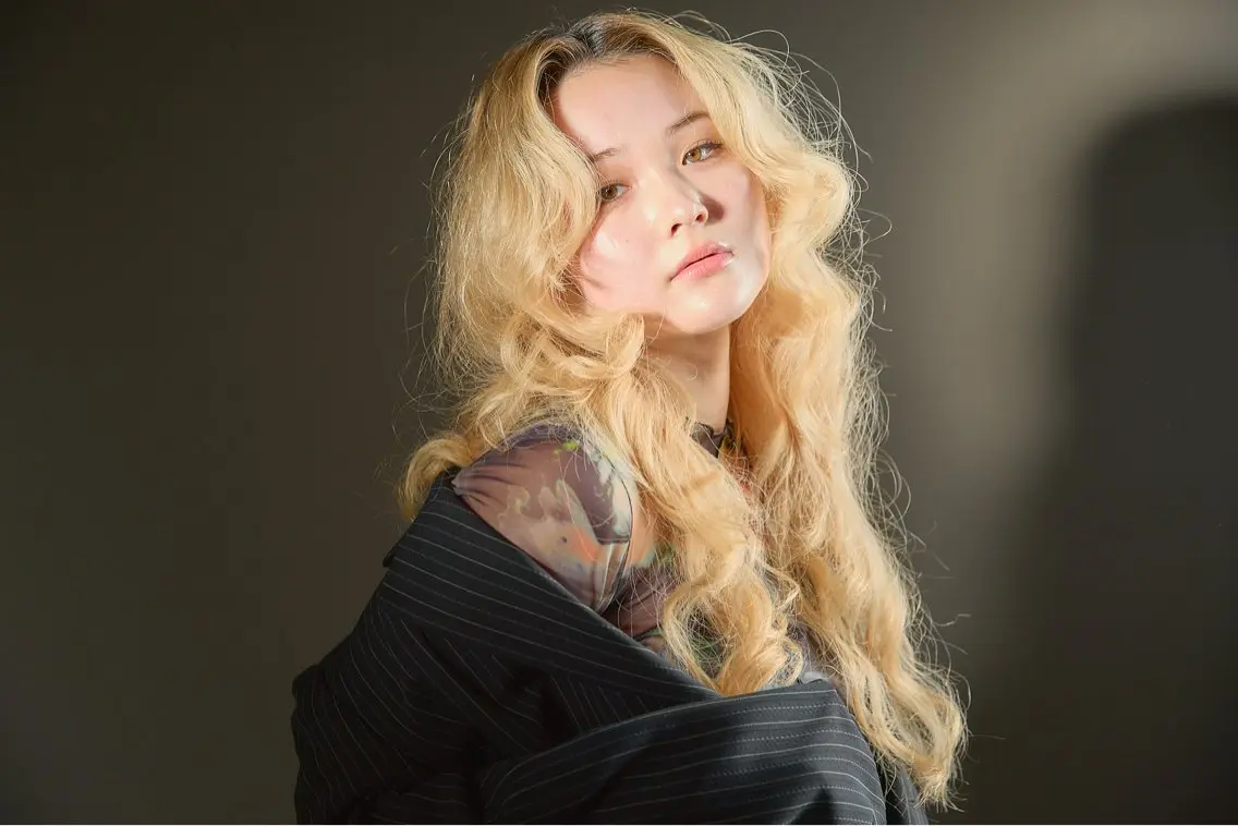 カラー ヘアカラー 🪽ハイトーン🏹 ブリーチ🫧海志🍿のヘアスタイル