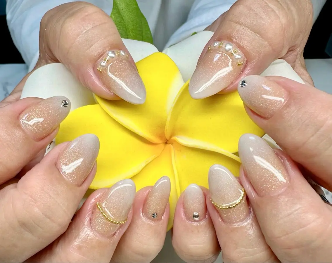 ネイル アートネイル チークネイル キラキラネイル ラメ(グリッター) マグネットネイル Mai’s nailのネイルデザイン